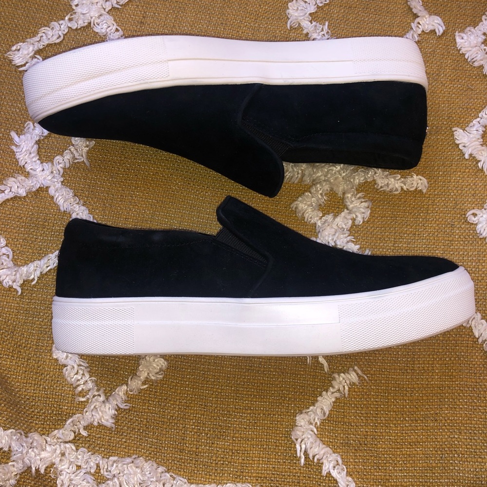 Steve Madden gills platform slip ons